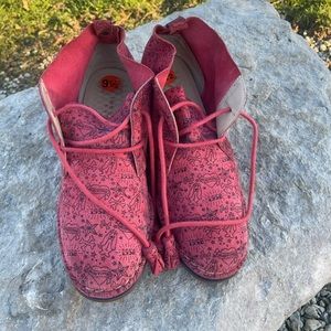 Red “1958” Suede Hush Puppies Cyra Catelyn Boots